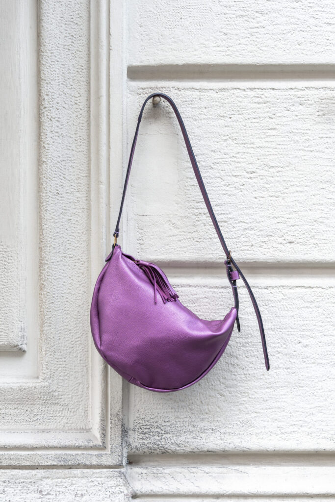Moon bag pelle ciclamino Susan Santi